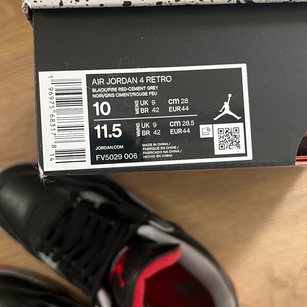 Air Jordan 4 Retro - Picture 5 of 7